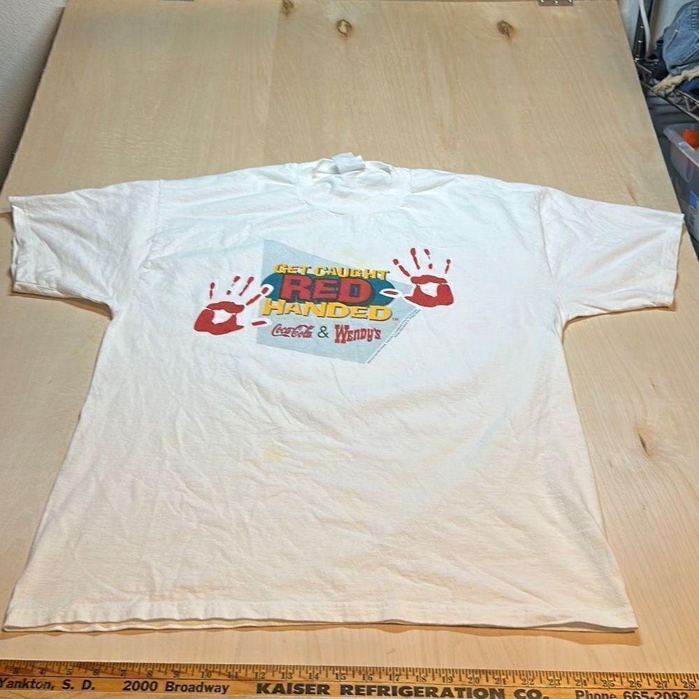 Vintage Y2K 2002 wendys and Coca Cola snack Charity t shirt size‎